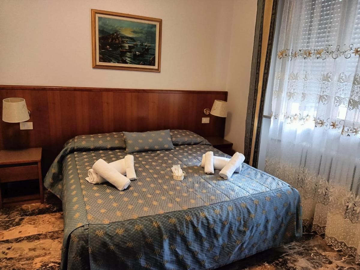 Отель Domus Чезена Экстерьер фото