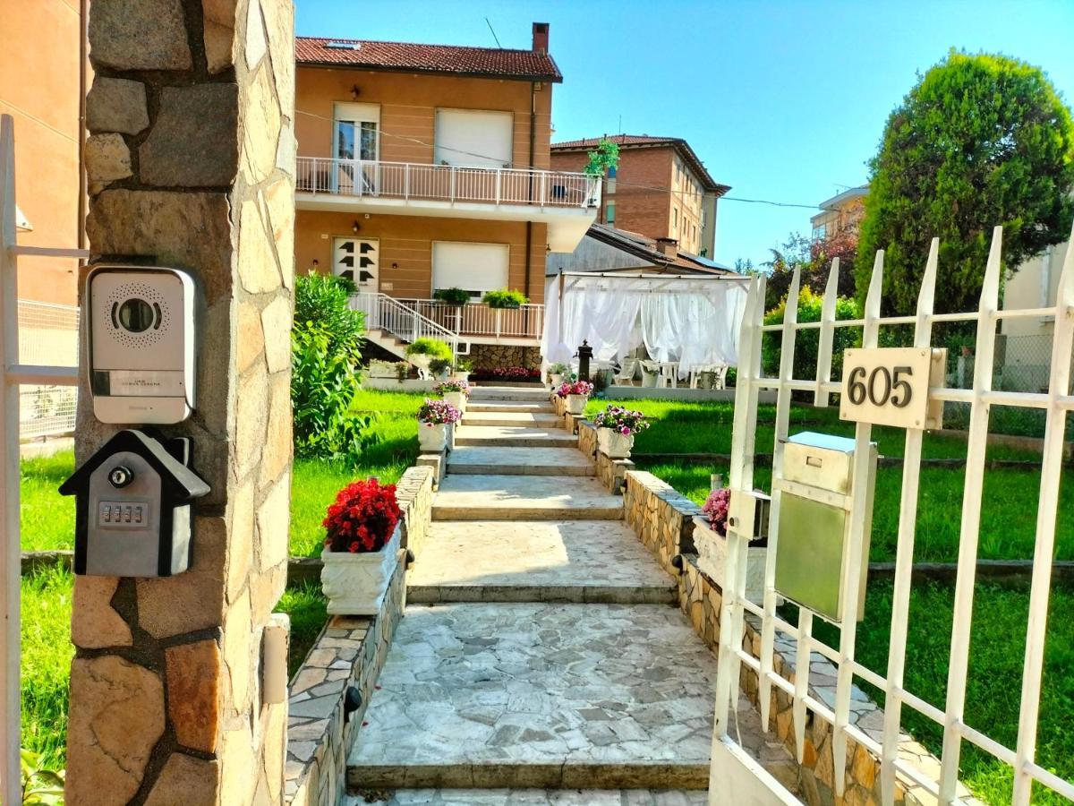 Отель Domus Чезена Экстерьер фото